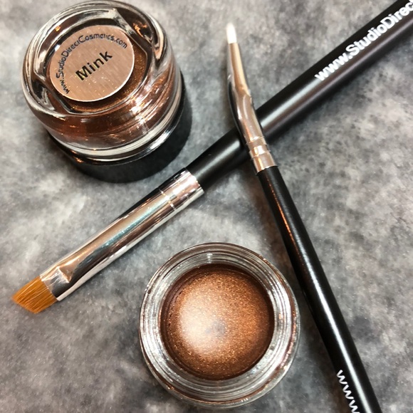 (NOT FOR SALE) 7 Gel Eye Liners and Brushes Kit - Picture 5 of 8